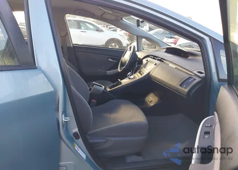 2014 Toyota Prius Three z USA, uszkodzony, nr VIN JTDKN3DUXE1781247